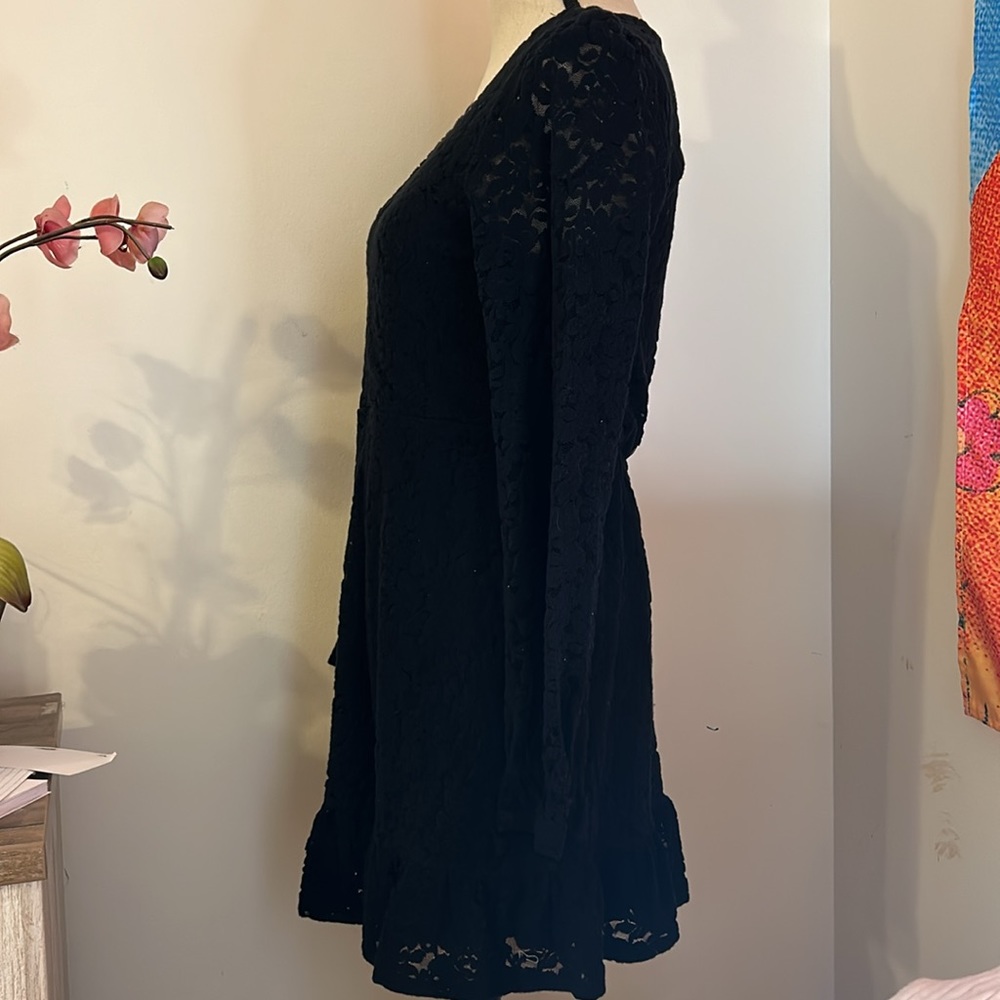 PRETTY BLACK LACE DRESS - Picture 2 of 4